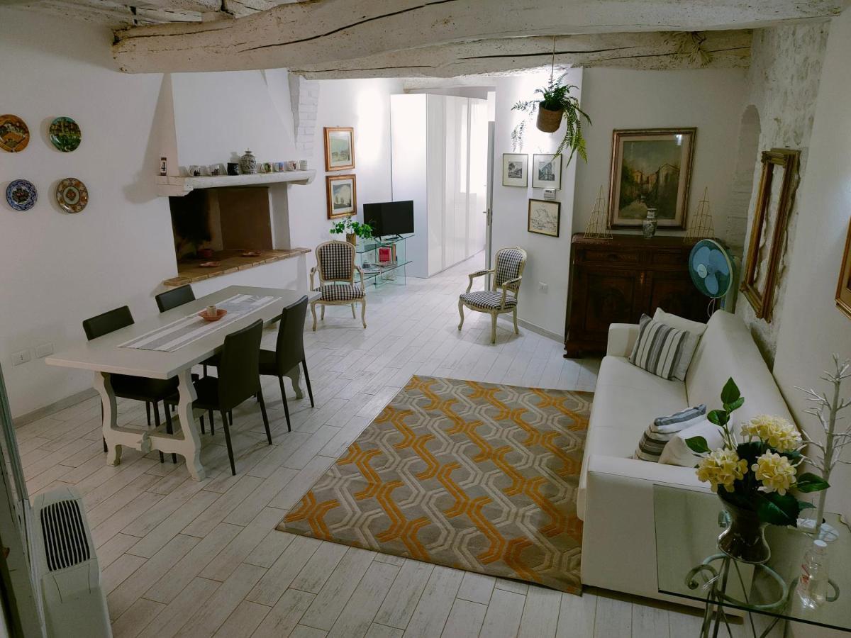 Il Cortiletto Casa Vacanza Треві Екстер'єр фото